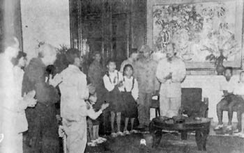 Chủ tịch Hồ Chí Minh tiếp đại biểu nhân dân Thủ đô (16-10-1954)