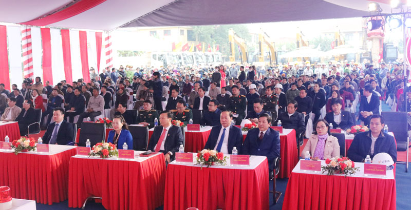 https://quangbinh.gov.vn/documents/35002/146444/D800a.jpg/1716aa7e-11de-f146-affb-6aefd299c4f9?t=1672567240374
