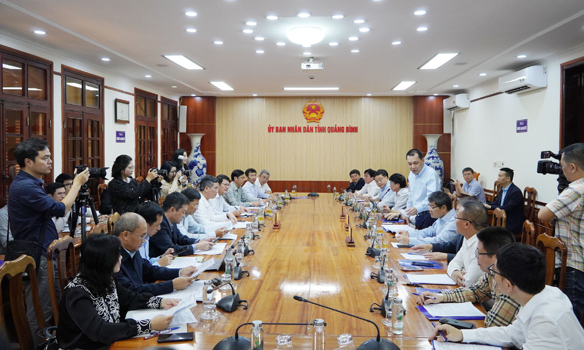 https://quangbinh.gov.vn/documents/35002/5669706/TV1200b.jpg/3451d550-aa04-1eef-fba4-f21abd51f334?t=1705573215503