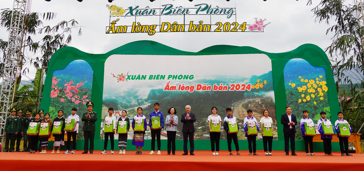 https://quangbinh.gov.vn/documents/35002/5669706/ct+2.jpg/ce199efa-ae64-003c-0058-190c1f4db1d4?t=1705086901619
